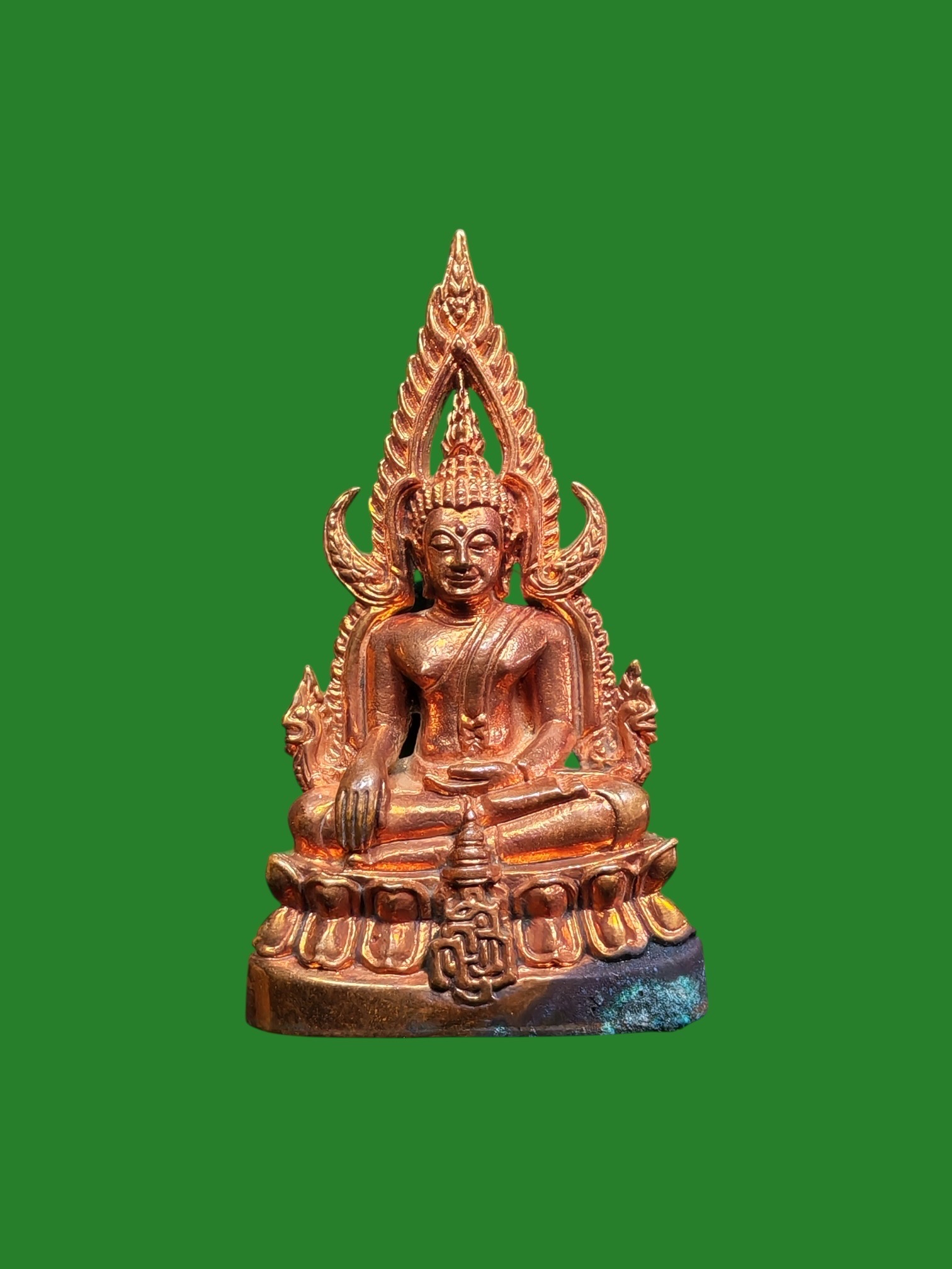 Phra Kling Phra Buddha Chinaraj B.E.2543 Golden Copper — Luang Pu Mun Consecrated